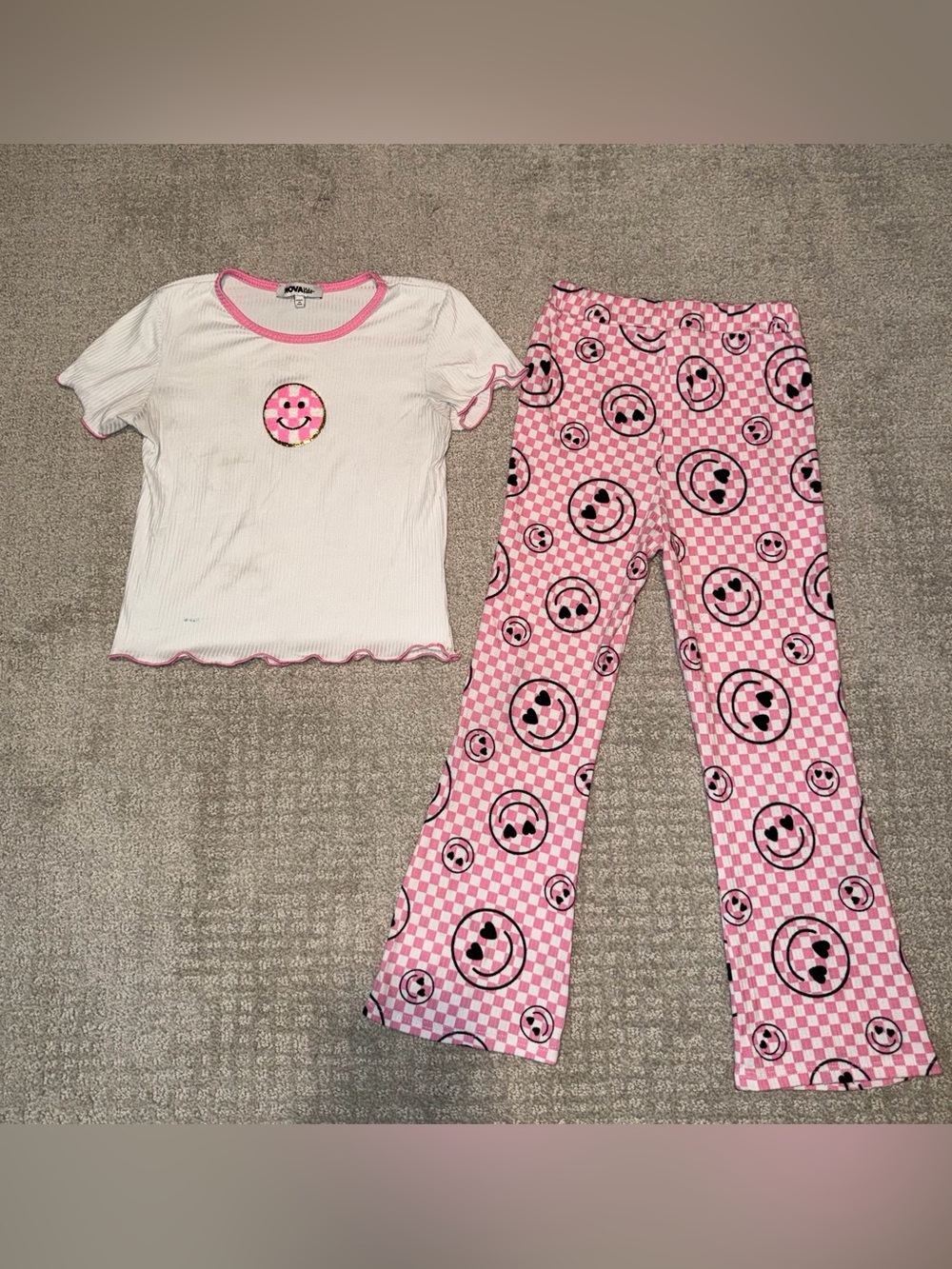 Fashion Nova Girls Pink & White Smiley Check Pajama Set